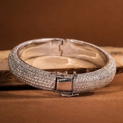 alt="✨ Adorn Your Wrist with Timeless Elegance ✨ A bracelet that sparkles with the brilliance of diamonds and the beauty of fine craftsmanship. 💎💫 Perfect for adding a touch of luxury to every occasion, because true elegance is always in style. 💎 Premium Diamond Finish ✨ Elegant Design 🎁 Perfect Gift Choice 💖 Crafted to Shine Let your style sparkle with every move. ✨ 📧 info@lepdo.com 🌐 www.lepdodiamonds.com #LepdoDiamond #DiamondJewellery #LuxuryStyle #TimelessElegance #ForeverShine #DiamondLove #PremiumJewellery #SparkleEveryday #ElegantLook #LuxuryLifestyle"