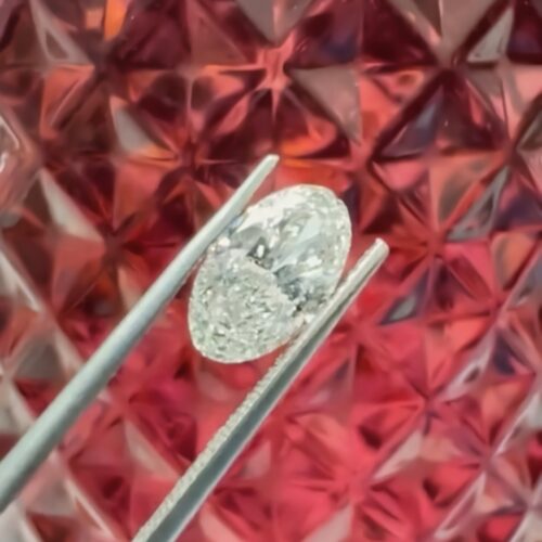 Oval Cut Lab Grown Diamond – Colorless D–F VS–VVS