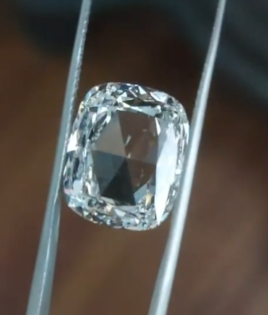 Elegant Cushion Cut Lab Grown Diamond – Colorless D–F VVS–VS