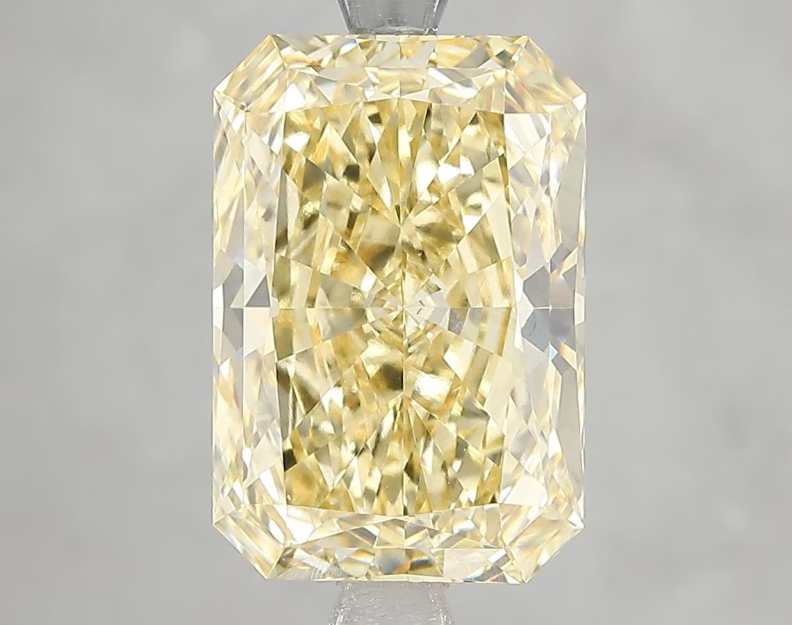 imgi 107 il 1140xN.7047295200 hz6h (1) Yellow Radiant Cut Lab Grown Diamond