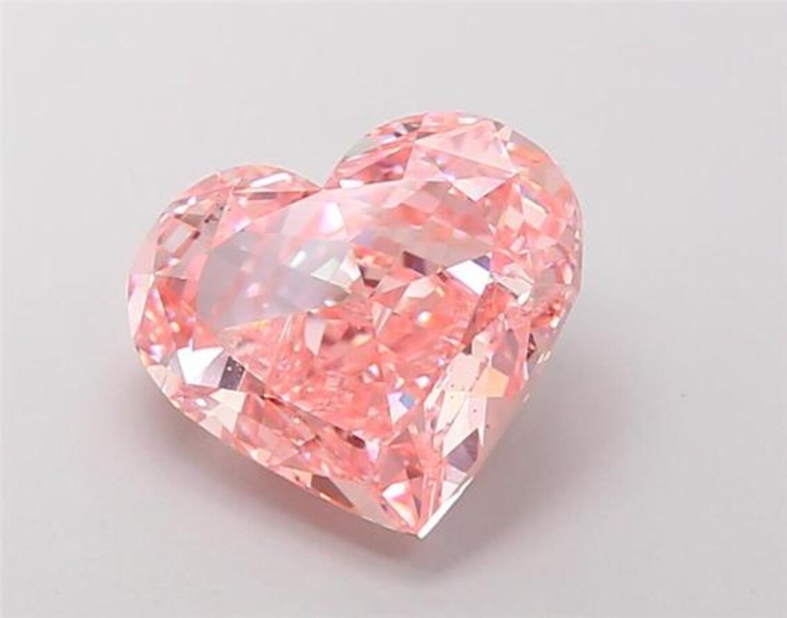 Heart Cut Lab Grown Diamond - Fancy Vivid Pink Romantic Loose Diamond Heart Cut Lab Grown Diamond - Fancy Vivid Pink Romantic Loose Diamond