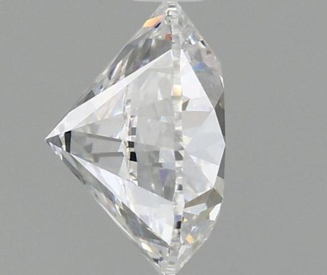 imgi 140 il 1140xN.6724994140 3sgg Round Brilliant